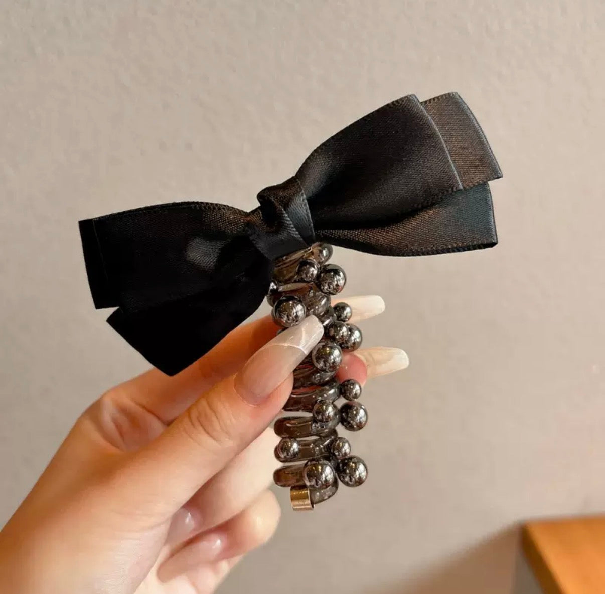 Black Bow Spiral Hair Wrap – Elegant Ponytail & Braid Accessory
