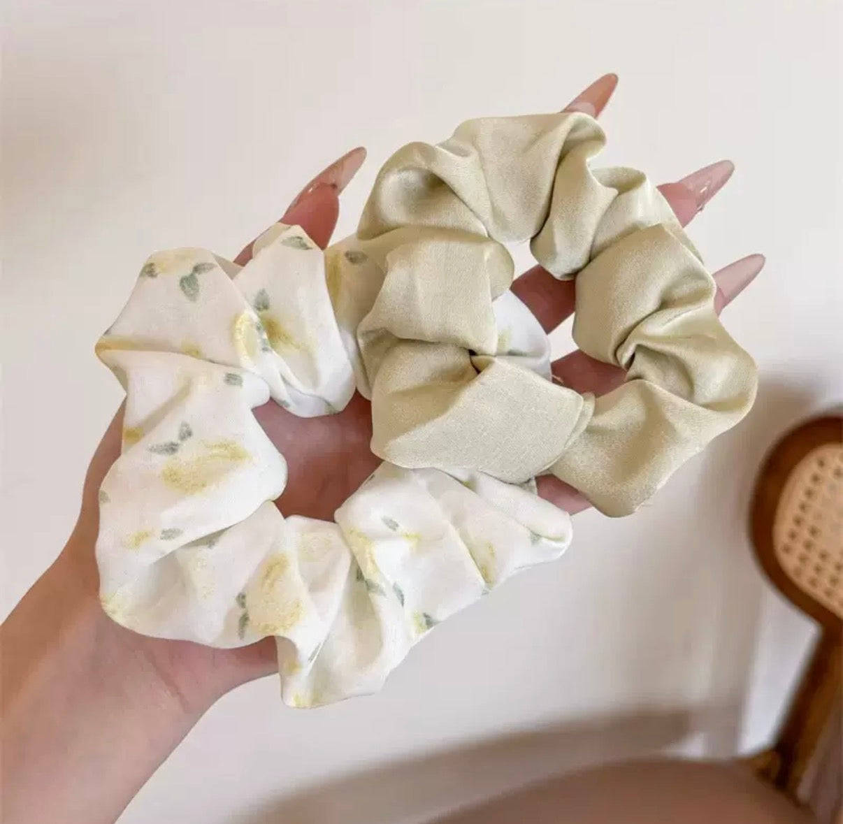 Neutral Floral & Champagne Satin Scrunchie Set – Soft Romantic Hair Ties