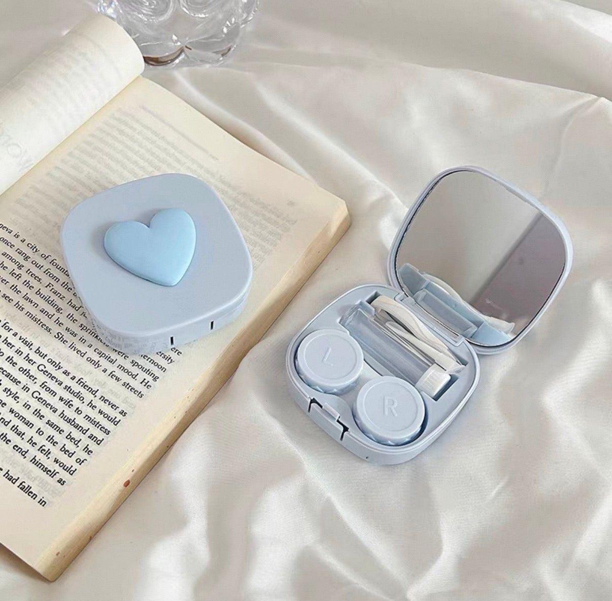 Heart-Shaped Contact Lens Case – Compact Travel Lens Organizer